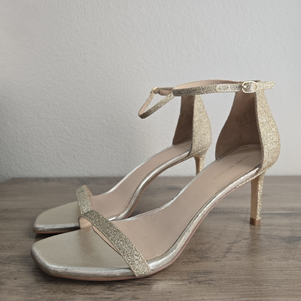 Stuart Weitzman Amelina 75 Glitter Evening Sandals Gold Size 9 DISPLAY PAIR
